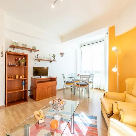 Guestready - Bright And Colorful In Ajuda 리스본