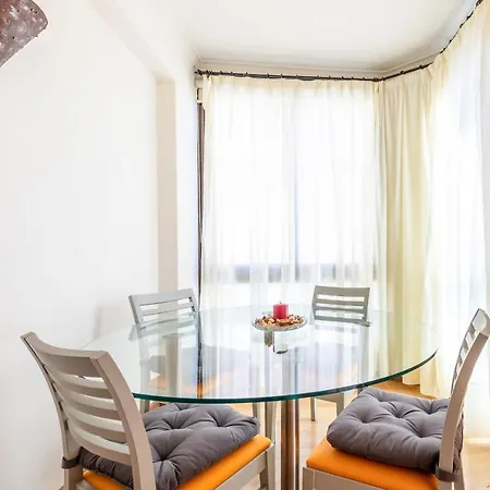 Guestready - Bright And Colorful In Ajuda شقة *